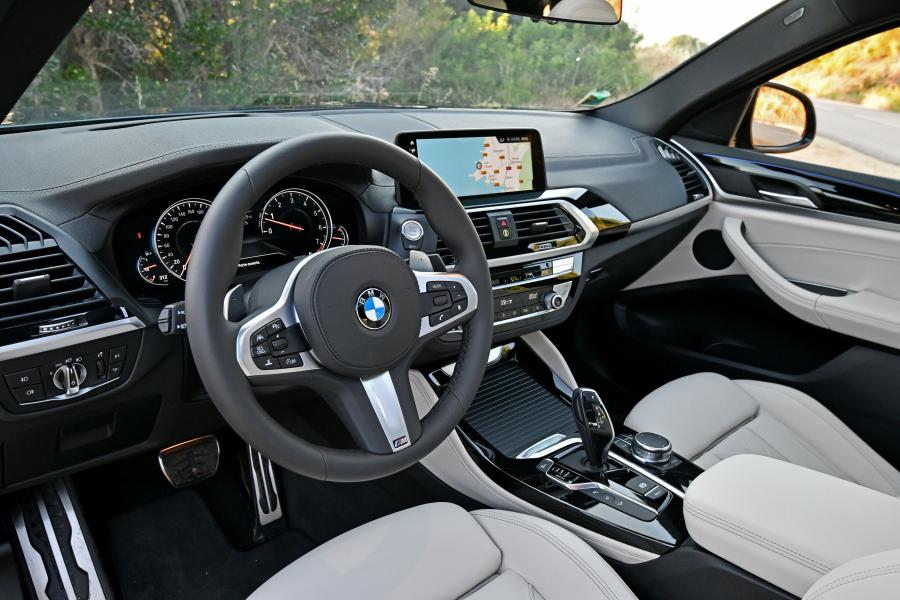Интерьер BMW X4 xDrive30i M Sport (G02) 2018 года  (WW) (фото 7 из 36)